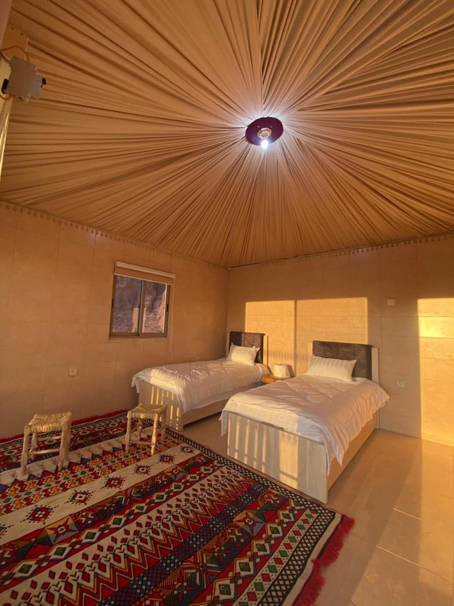 Wadirumtours&Camp Wadi Rum Esterno foto